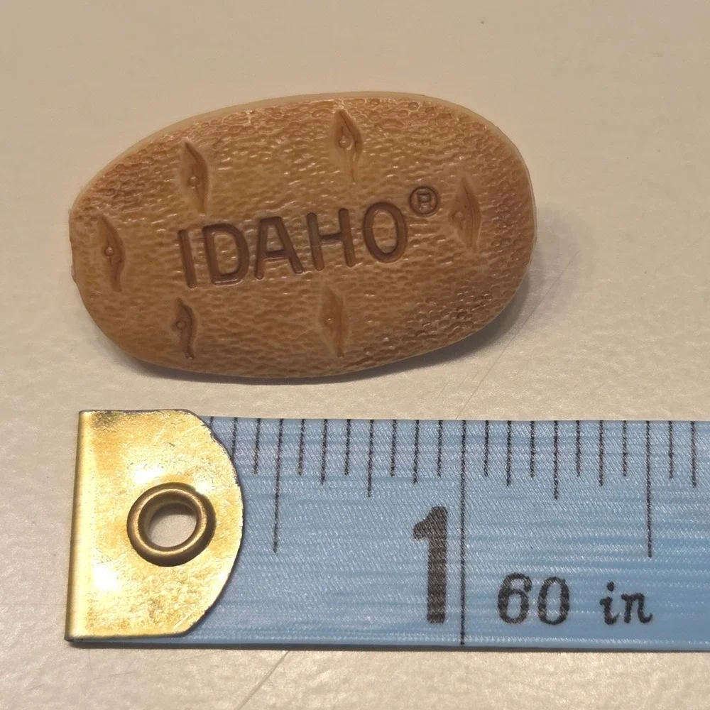 Idaho Potato Shaped Pin Souvenir State Collectible Brown Novelty Accessory